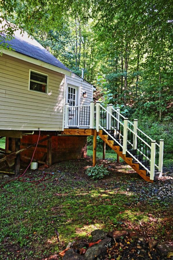 Our Private Wooded Cabin Chatham Экстерьер фото