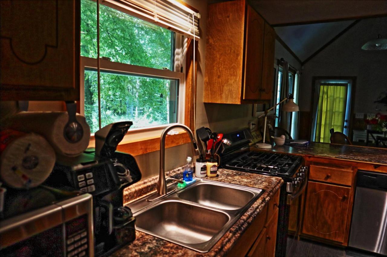 Our Private Wooded Cabin Chatham Экстерьер фото