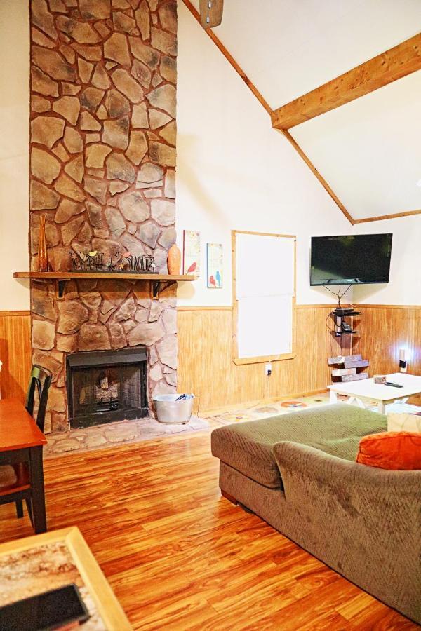 Our Private Wooded Cabin Chatham Экстерьер фото